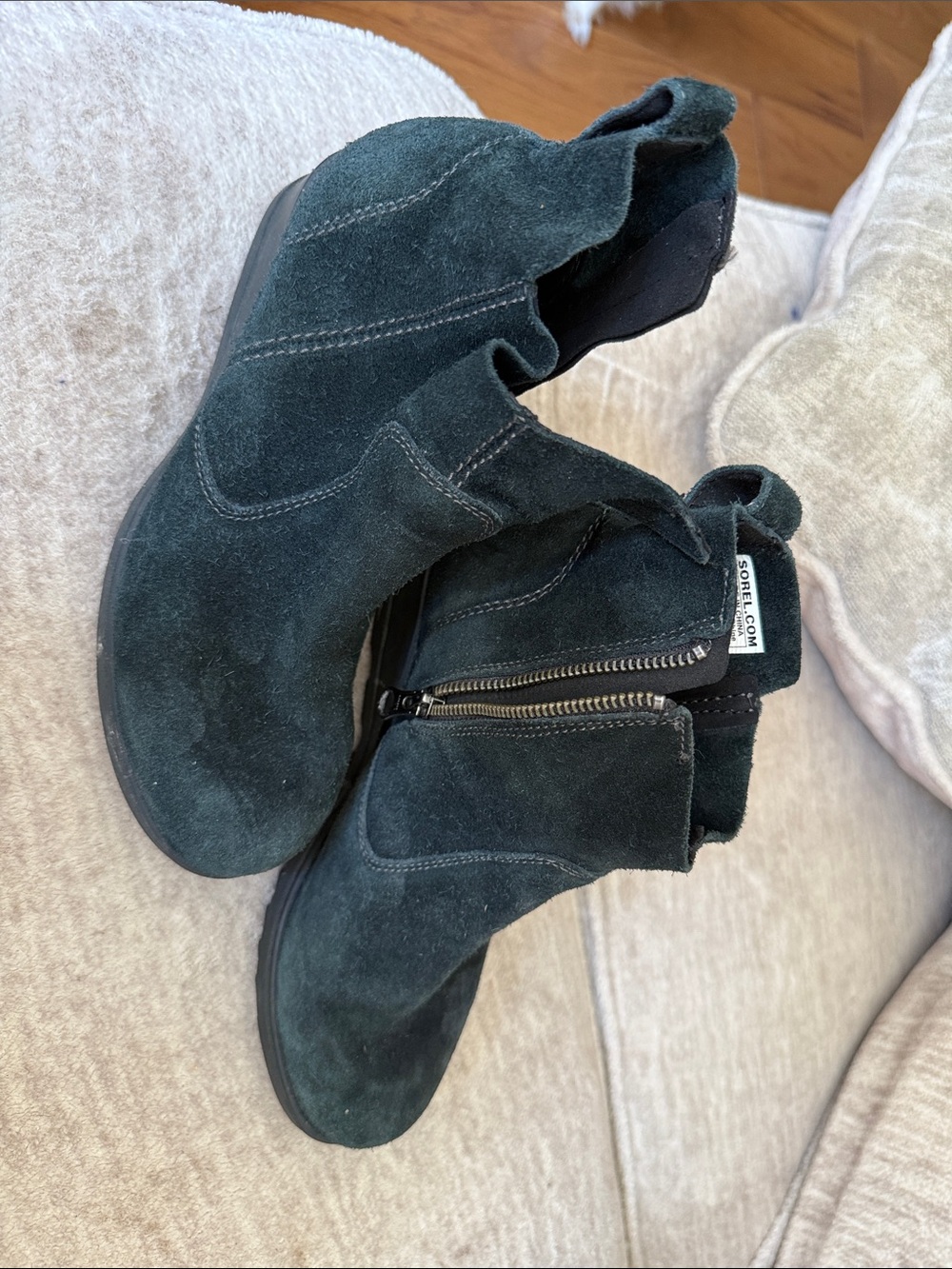 Sorel Women’s Suede Ankle Boots with Side Zipper - Black waterproof